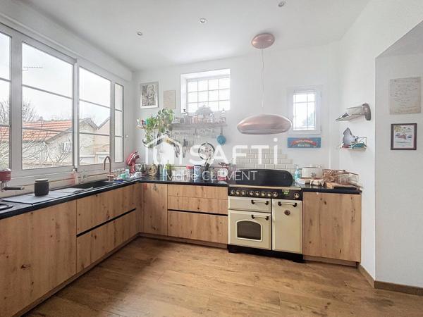 Maison d'architecte au coeur de la ville, 5 chambres, garage jardin sans vis à vis