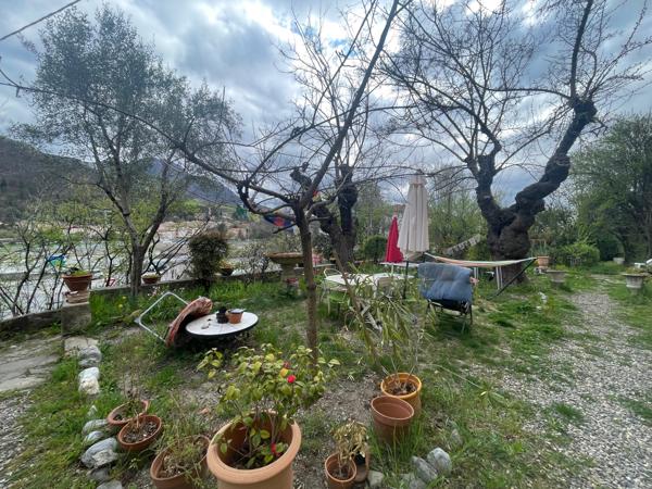 APPARTEMENT T2 EN REZ-DE-JARDIN