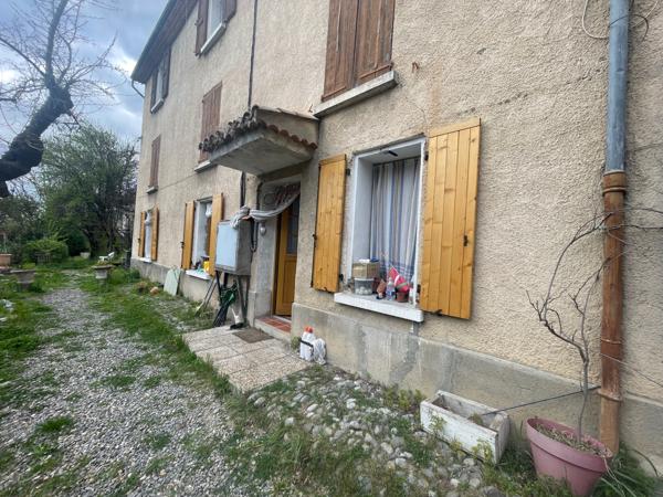 APPARTEMENT T2 EN REZ-DE-JARDIN