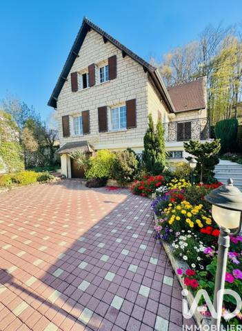 Maison à vendre 9 pièces 222 m² Verneuil-en-Halatte