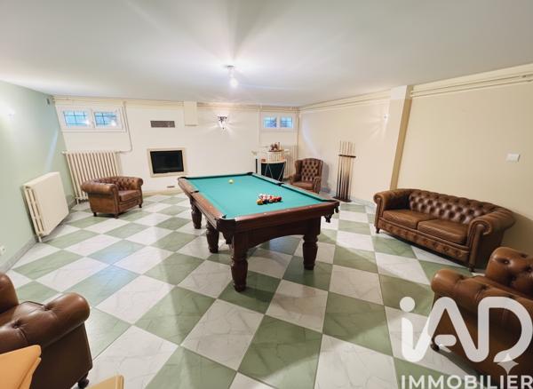 Maison à vendre 9 pièces 222 m² Verneuil-en-Halatte