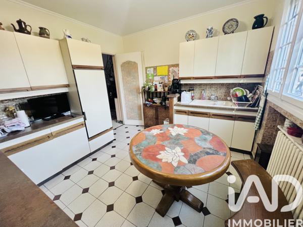 Maison à vendre 9 pièces 222 m² Verneuil-en-Halatte