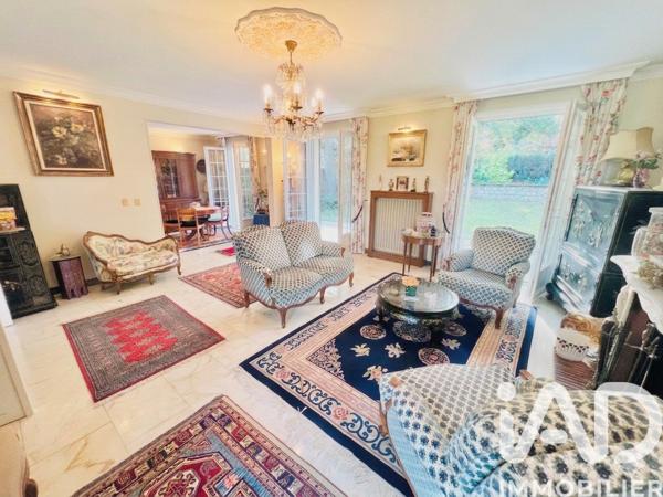 Maison à vendre 9 pièces 222 m² Verneuil-en-Halatte