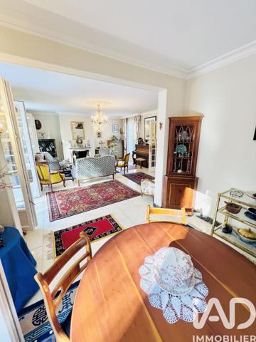 Maison à vendre 9 pièces 222 m² Verneuil-en-Halatte