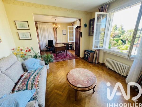 Maison à vendre 9 pièces 222 m² Verneuil-en-Halatte