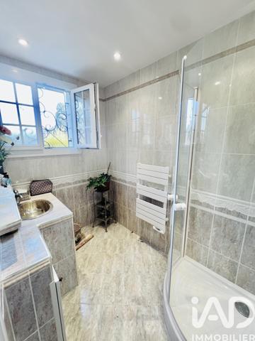 Maison à vendre 9 pièces 222 m² Verneuil-en-Halatte