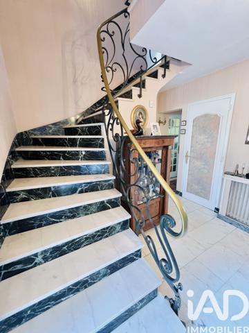 Maison à vendre 9 pièces 222 m² Verneuil-en-Halatte