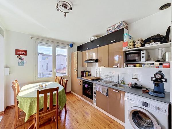 Ensemble immobilier locatif à AYTRE avec 3 appartements