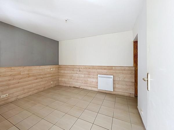Ensemble immobilier locatif à AYTRE avec 3 appartements