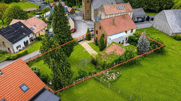 Elégante maison au calme avec vaste jardin arboré