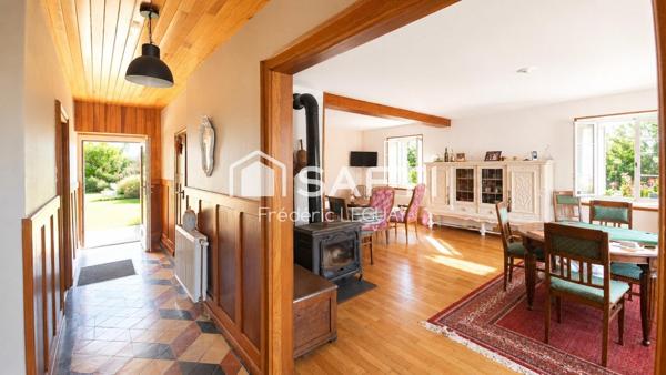 Elégante maison au calme avec vaste jardin arboré
