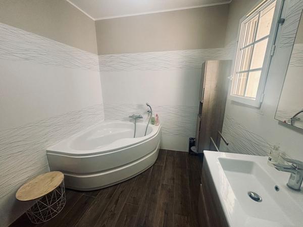 Maison Borgo 5 pièce(s) 212.70 m2