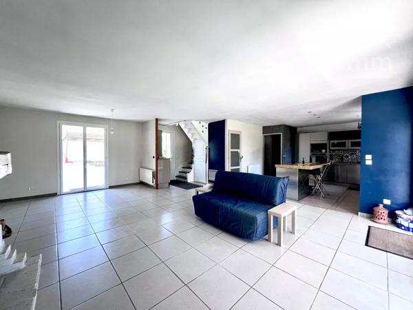 A ST LEU D'ESSERENT: Maison de 130m² confortable et agréable située à 10 minutes de Chantilly et de Gouvieux.