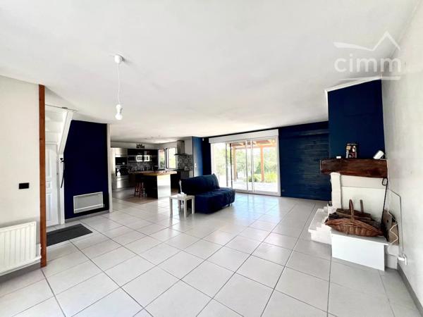 A ST LEU D'ESSERENT: Maison de 130m² confortable et agréable située à 10 minutes de Chantilly et de Gouvieux.