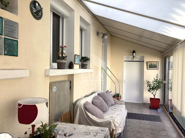 Maison plain pied Lagord , 2 chambres possibilité 3, garage et jardin.