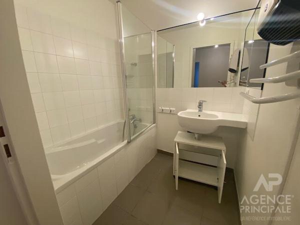Appartement Rueil Malmaison 2 pièce(s) 53.4 m2 Loyer 1 410 €/mois charges comprises **  - Référence  19957