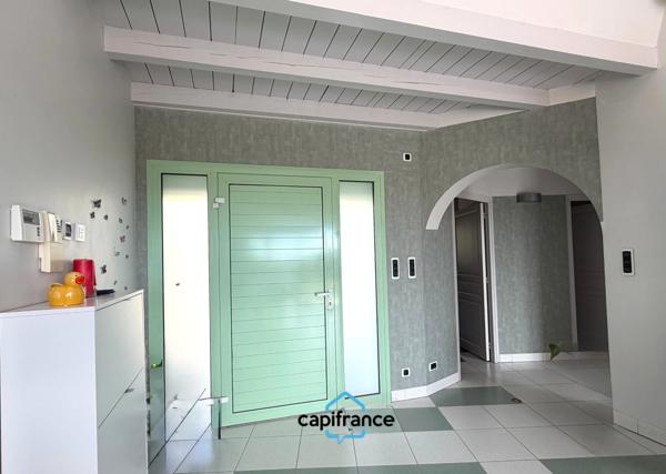 Toulouse 35 min, Roquemaure, villa d’architecte T7, 174 m², garage de 46 m², terrain 7500 m²