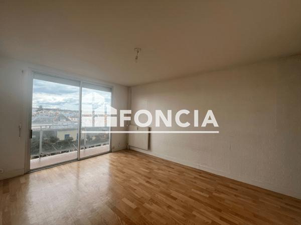 Location Studio 32.26 m² - 10 RUE CHARLES ARNAULT Cholet 49300