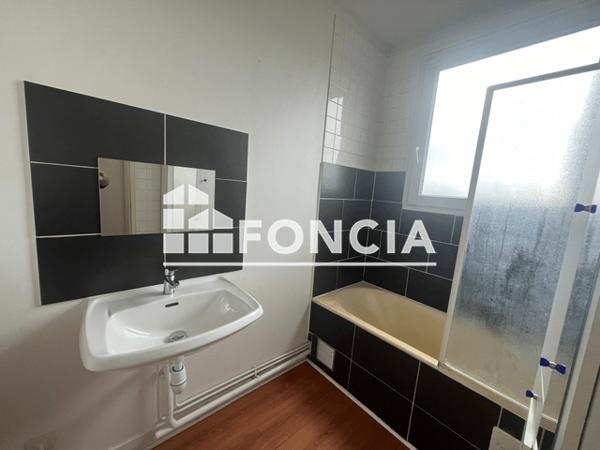 Location Studio 32.26 m² - 10 RUE CHARLES ARNAULT Cholet 49300