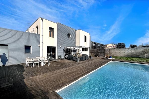 Maison 5 pièce(s) 170 m2 + maison T3 de 66m2, Sainte soulle 17220