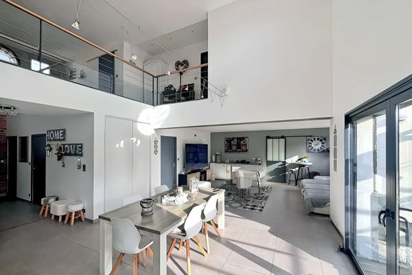 Maison 5 pièce(s) 170 m2 + maison T3 de 66m2, Sainte soulle 17220