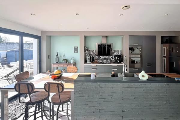 Maison 5 pièce(s) 170 m2 + maison T3 de 66m2, Sainte soulle 17220