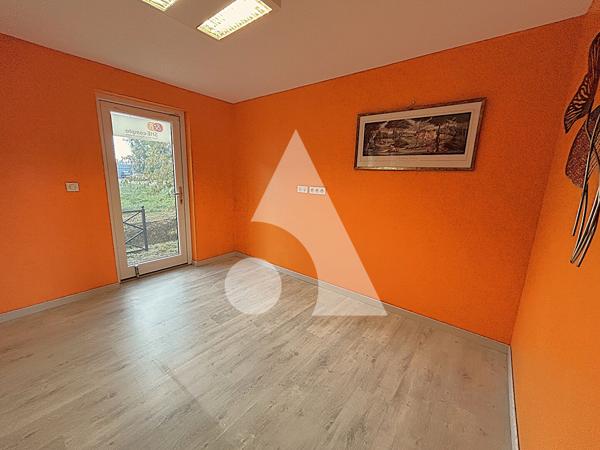 Local commercial 6 pièces 81.67 m2