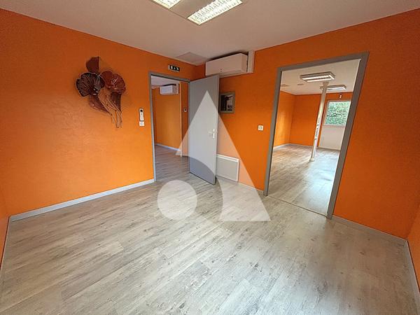 Local commercial 6 pièces 81.67 m2