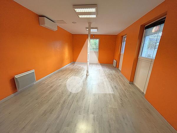 Local commercial 6 pièces 81.67 m2