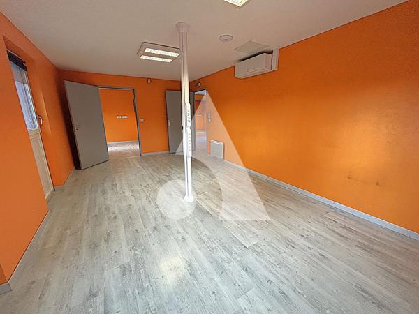 Local commercial 6 pièces 81.67 m2