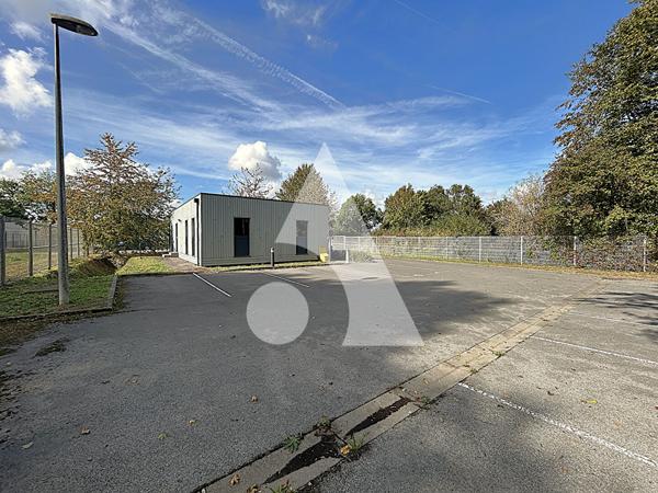 Local commercial 6 pièces 81.67 m2