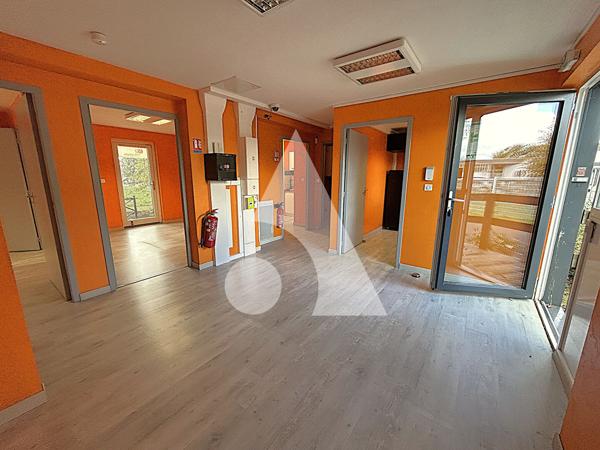 Local commercial 6 pièces 81.67 m2