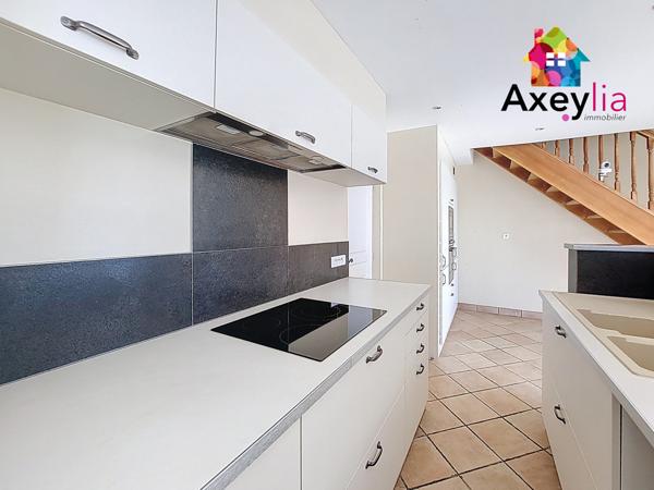 Charlieu (42190) A VENDRE - 5 MIN DE CHARLIEU - MAISON RENOVEE 4 CHAMBRES