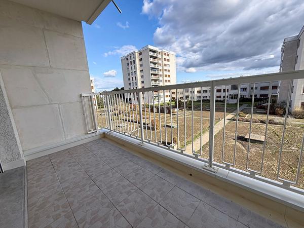 a vendre Grand T2 lumineux avec terrasse à Angers, secteur L'arboretum