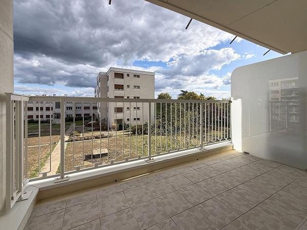 a vendre Grand T2 lumineux avec terrasse à Angers, secteur L'arboretum