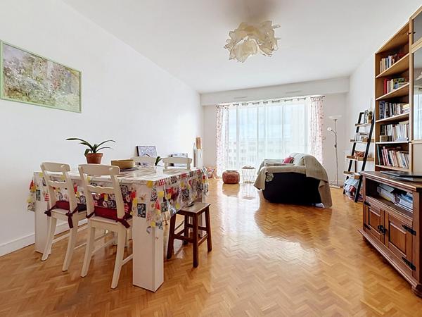 a vendre Grand T2 lumineux avec terrasse à Angers, secteur L'arboretum