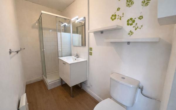 Appartement à vendre    2 pièces • 35 m2 Marseille 1