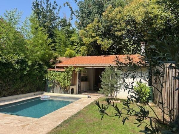 Superbe Échoppe 160 m² jardin, piscine, dépendance, Bordeaux Chartrons 945 000 € H.A.I.*
