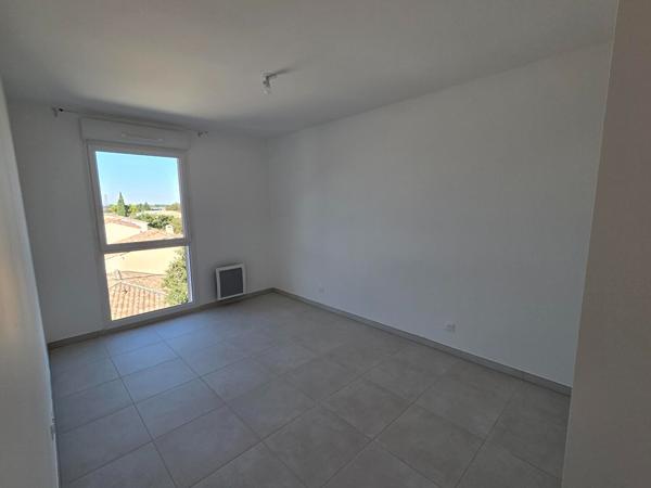 APPARTEMENT T3 NEUF - RESIDENCE SECURISEE - 2 PLACES DE PARKING - ASCENSEUR - BALCON
