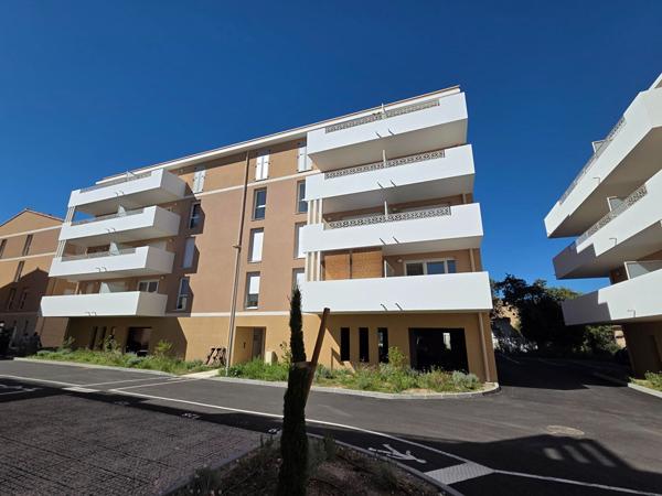 APPARTEMENT T3 NEUF - RESIDENCE SECURISEE - 2 PLACES DE PARKING - ASCENSEUR - BALCON