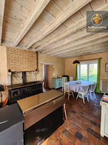 Vente                                                      Maison
                        
                     5 pièces                      214 m2                     à Villorceau