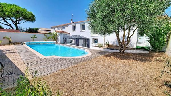 Secteur recherché - Maison familiale avec garage 35m2 - Piscine - Jardin exposé sud