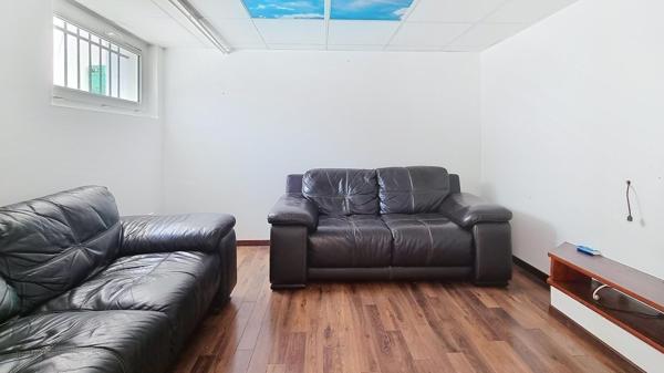 Secteur recherché - Maison familiale avec garage 35m2 - Piscine - Jardin exposé sud