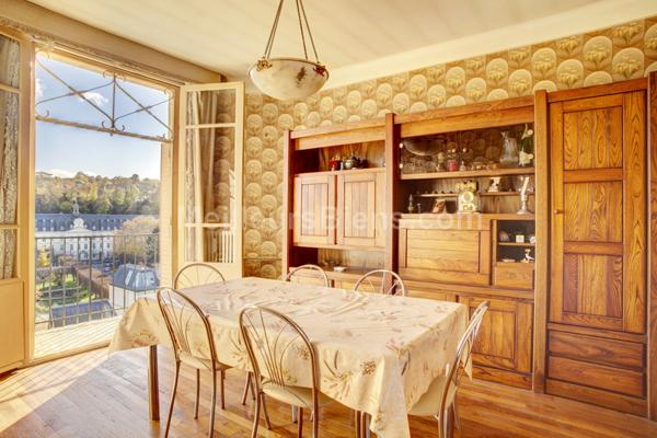 SEVRES BRANCAS Maison 1920  plein sud avec magnifique vue et potentiel d'aménagement!