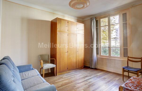 SEVRES BRANCAS Maison 1920  plein sud avec magnifique vue et potentiel d'aménagement!