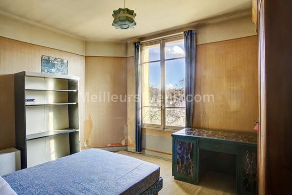 SEVRES BRANCAS Maison 1920  plein sud avec magnifique vue et potentiel d'aménagement!