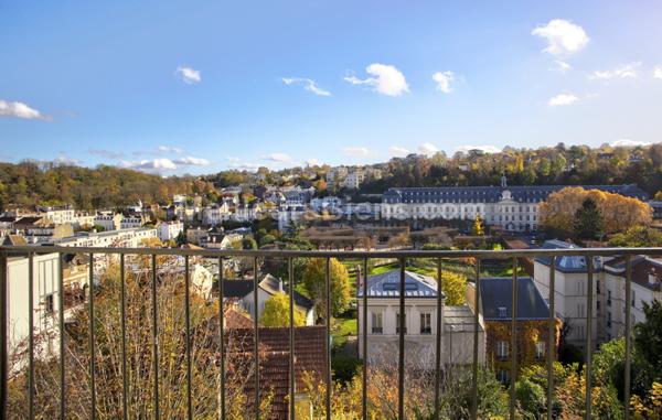 SEVRES BRANCAS Maison 1920  plein sud avec magnifique vue et potentiel d'aménagement!