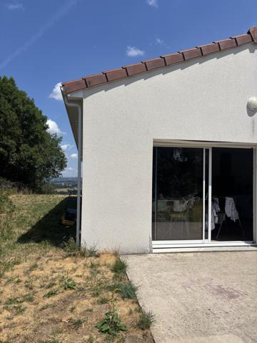 Maison 4 pièces AURILLAC (15000) récente et de Plain Pied