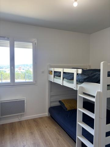 Maison 4 pièces AURILLAC (15000) récente et de Plain Pied