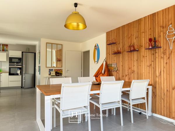 Maison
                                                                                                                                                                                                                                                                                                                        4 pièce(s)                                                                                                                                                                                                          3 chambre(s)                                                                                                                                                                                                          100  m²